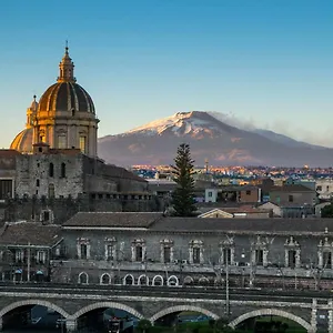 attico-mea-catania.taorminaitalyhotels.com/